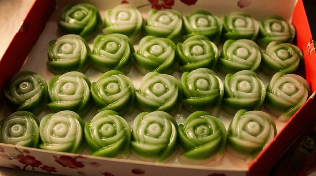 Mochi Pandan Layer (12 pcs).